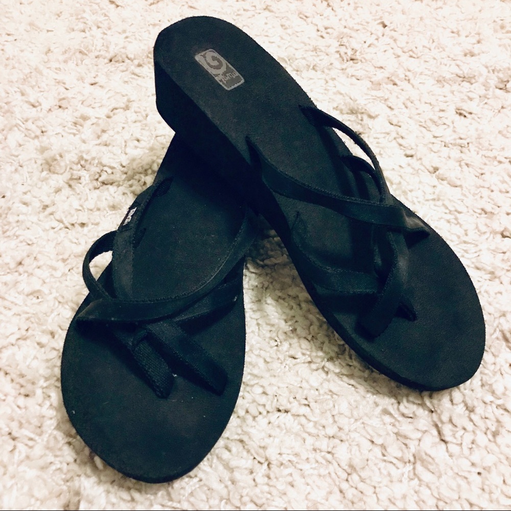 Teva Mush Mandalyn Strappy Flip Flop Sandals